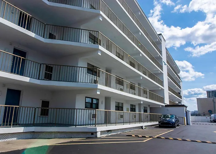 Oceanwalk East